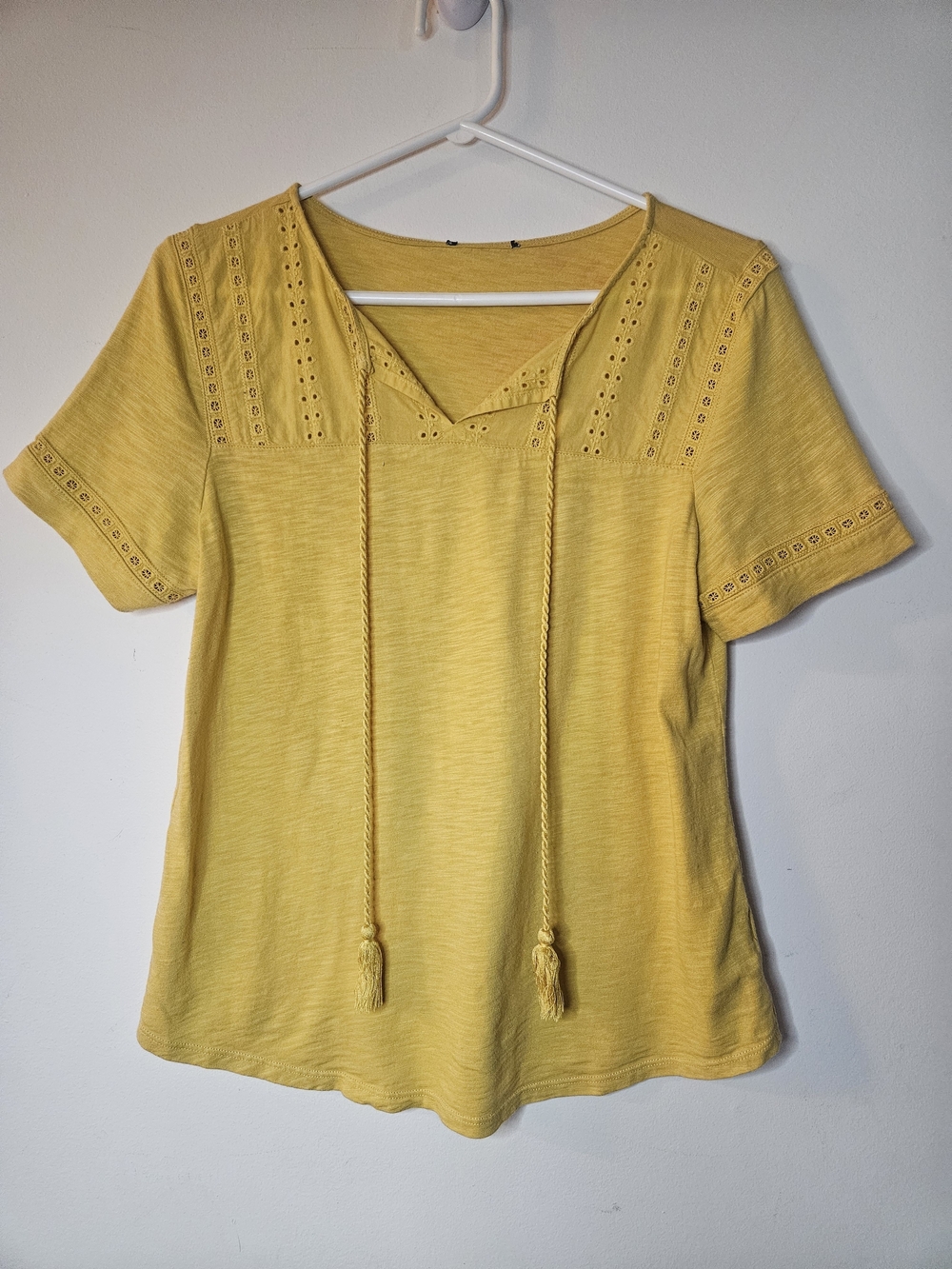Yellow Eyelet Embroidered Split Neck Tassel Top Size M🔥